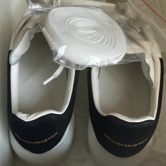 all original on box, only use twice, two sets of two laces. - Picture 2 of 2